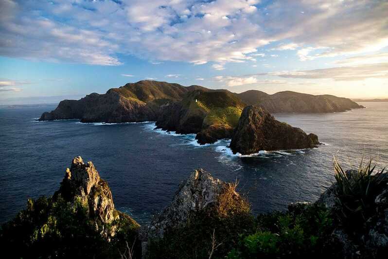 Bay of Islands Coastal helicopter flight