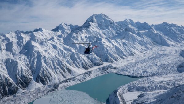 Helicopter flight over Franz Josef & Fox Glaciers with snow landing! - Image 2