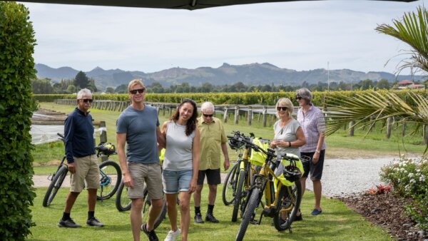 Full Day Bike Hire plus Wine Tasting and Cheese Board for two in Gisborne