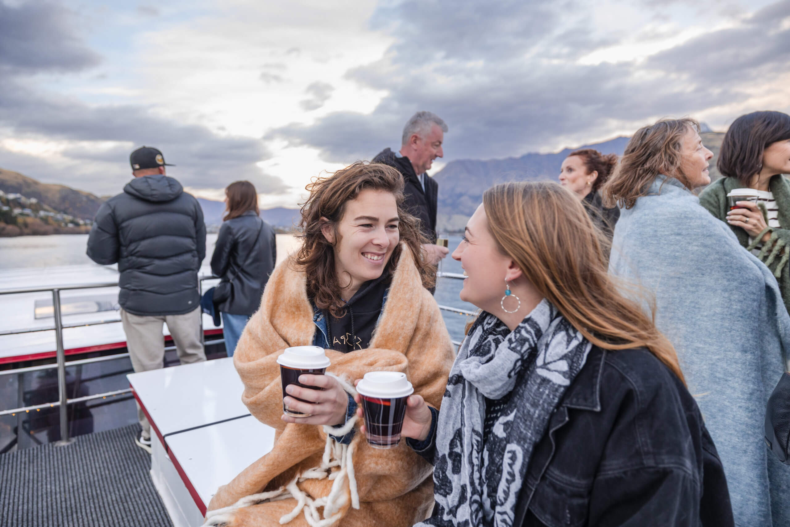 90 Minute Scenic Cruise on Lake Wakatipu - Image 3