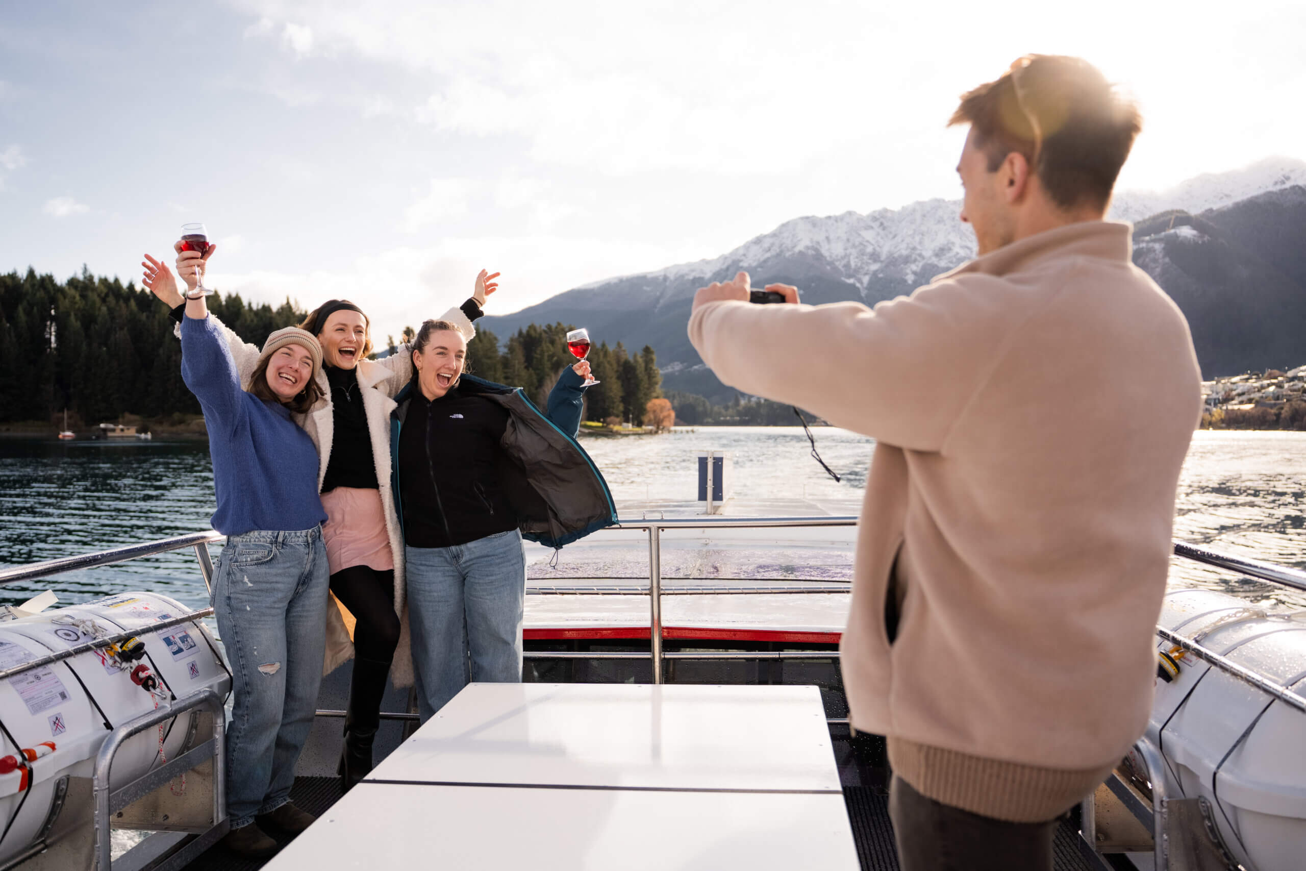 90 Minute Scenic Cruise on Lake Wakatipu - Image 2