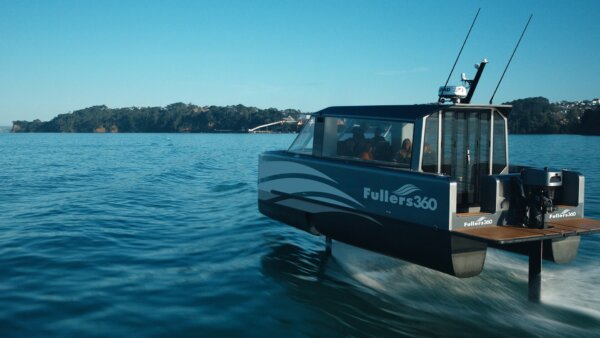 Auckland Harbour electric hydrofoil experience, a first-in-the-world experience offering! - Image 2
