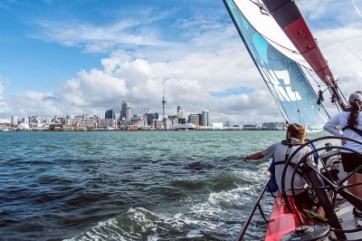 09---view-of-city-from-boat_50014058153_o