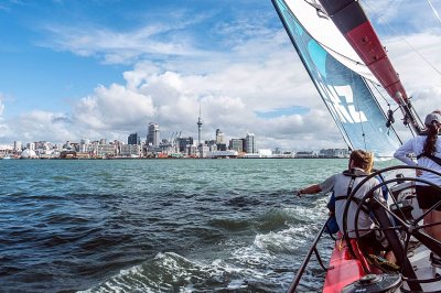 09---view-of-city-from-boat_50014058153_o