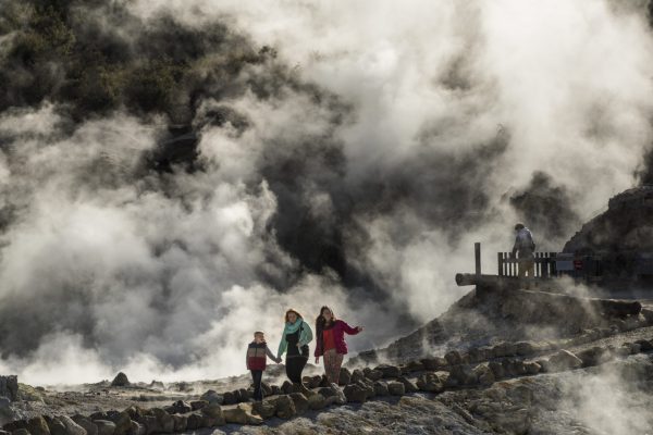 Hells Gate Steaming Cliffs (1)