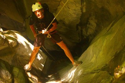 blue-creek-canyoning-8